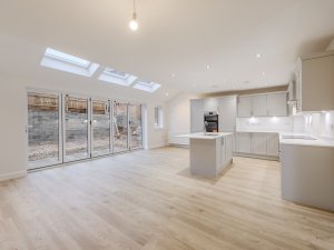 Kitchen/dining/living area