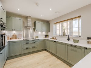 Kitchen/dining/family room