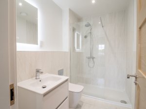Ensuite two