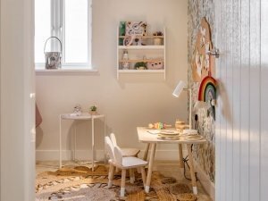 Child's desk
